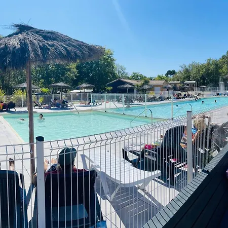 Camping Les Goelands - Maeva Ares